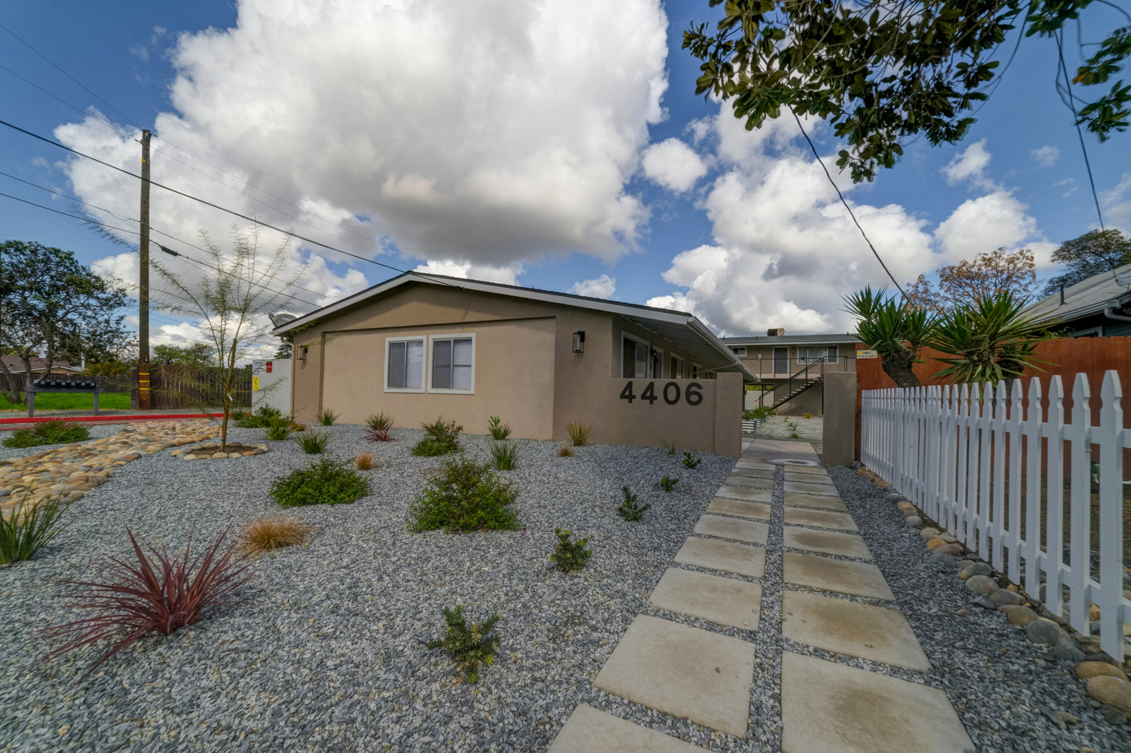 4406 West Myrtle Avenue - D